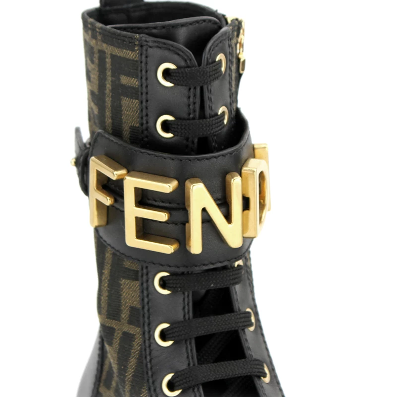 نیم بوت زنانه پاشنه کوتاه چرم Fendi 